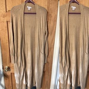 Tan long cardigan size Medium worn twice. Size M